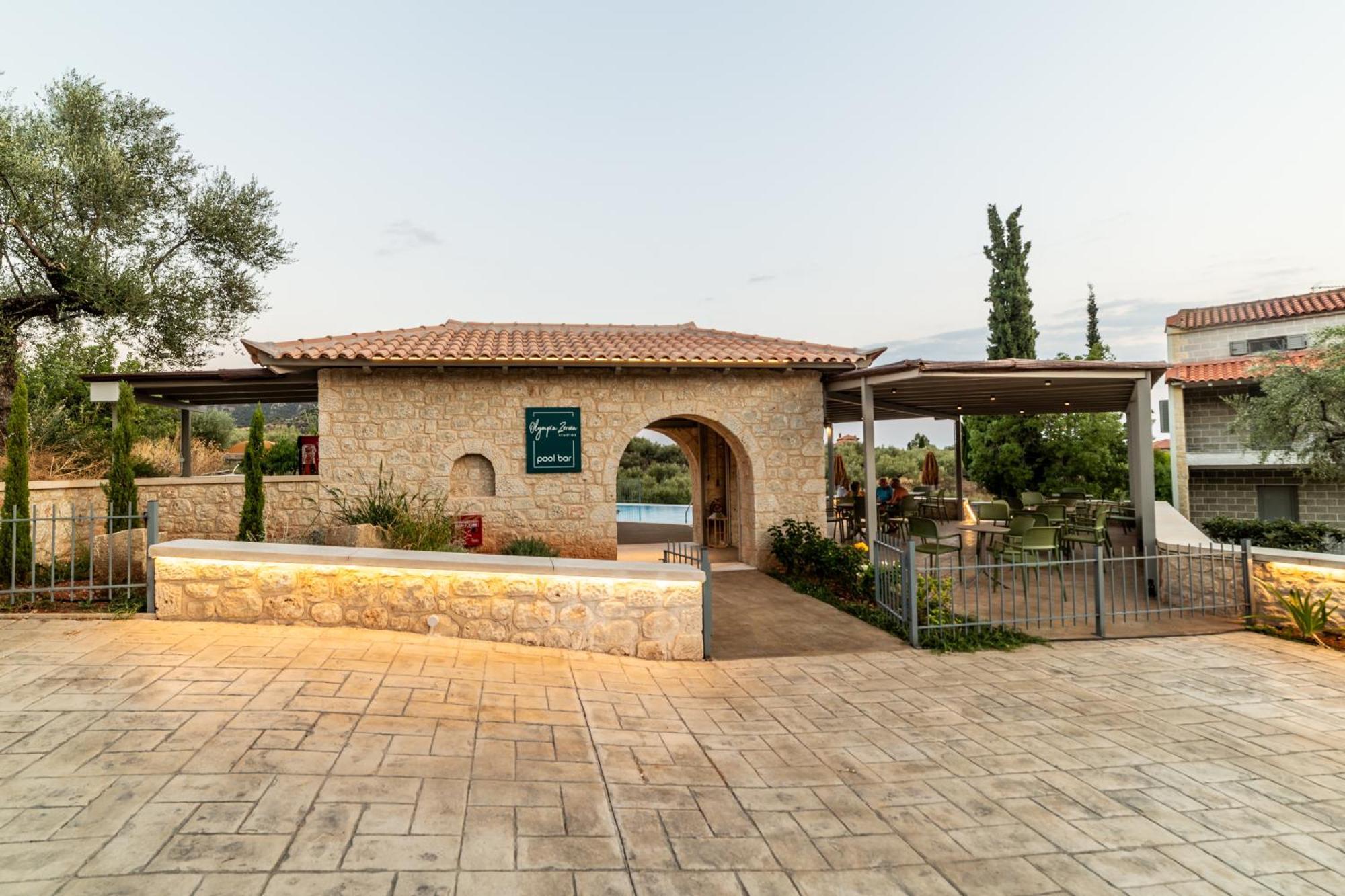 Olympia Zervea Studios With Pool - Apartment Kardamyli Exterior foto
