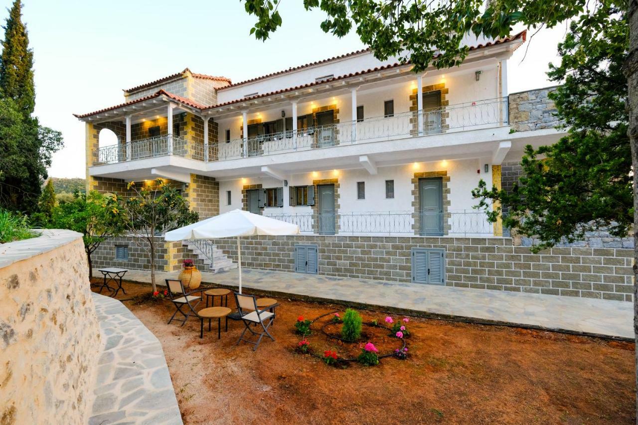 Olympia Zervea Studios With Pool - Apartment Kardamyli Exterior foto