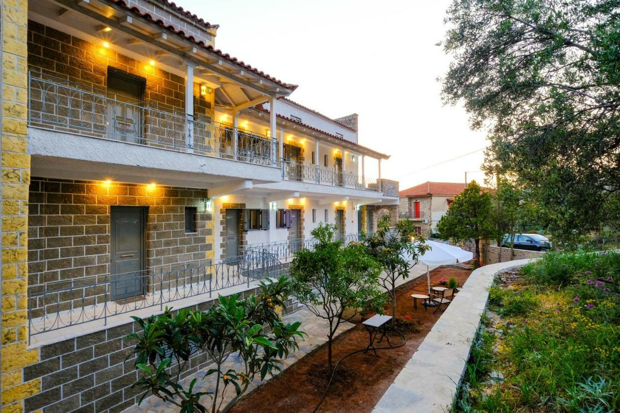 Olympia Zervea Studios With Pool - Apartment Kardamyli Exterior foto